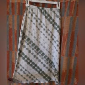 White and green distressed dyed midi skirt 💚